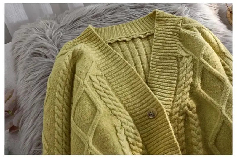 Lantern Sleeve Geometric Knitted Short Cardigan