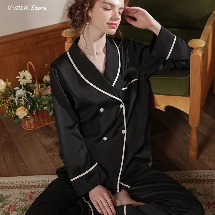 Black / M